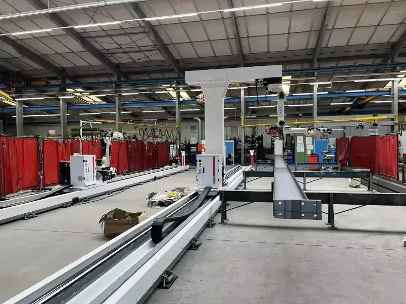 7-axis cantilever welding station processing H-beam steel workpiece